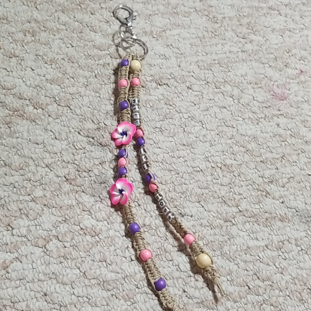 Handmade " Wife Mom Boss " Hawaiian Keychain